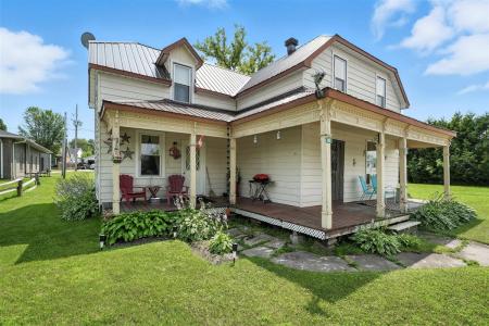 80-82 Rue St-Patrick, L'Isle-aux-Allumettes, كيبيك J0X 1M0, كندا