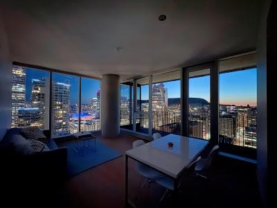 1205 Place Phillips, Montréal (Ville-Marie), Quebec H3B 0H3, Canadá