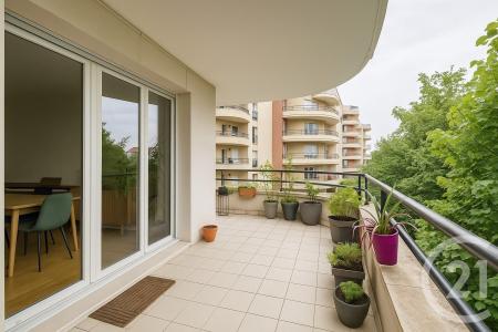 Suresnes, Île-de-France 92150, צרפת