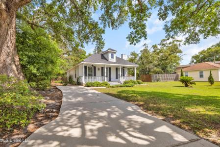 118 W Third Street, Long Beach, Mississippi 39560, Estados Unidos
