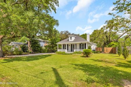 118 W Third Street, Long Beach, Mississippi 39560, Estados Unidos