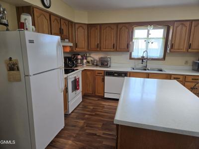 713 Broadway Street, Napoleon, Dakota Du Nord 58561, États-Unis