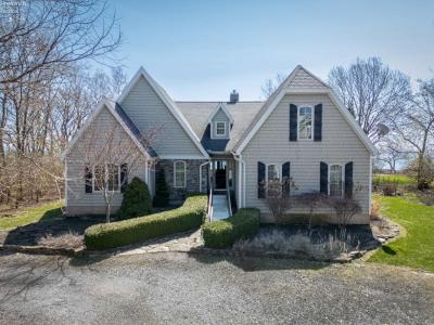 135 Morning Glory Lane, Kelleys Island, Ohio 43438, USA