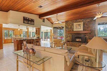 10415 Mcmahon Road 10415, Coulterville, California 95311, USA