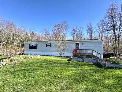 10 Bush Road, Clinton, Maine 04927, USA