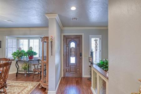 116 Saint Charles Place, Chickasha, Oklahoma 73018, USA