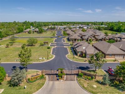 9233 Ruth Drive, Midwest City, אוקלהומה 73130, ארצות הברית של אמריקה 