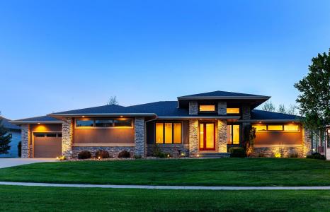 8513 Prairie Ridge Drive, Johnston, Iowa 50131, USA