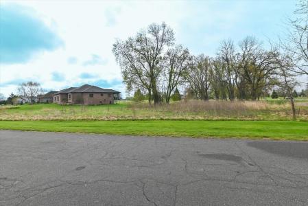 L17 Eldon Way, Edgerton, Wisconsin 53534, USA