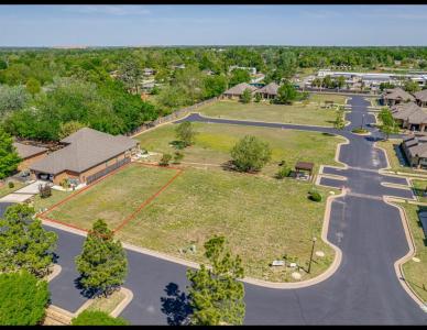 9225 Ruth Drive, Midwest City, אוקלהומה 73130, ארצות הברית של אמריקה