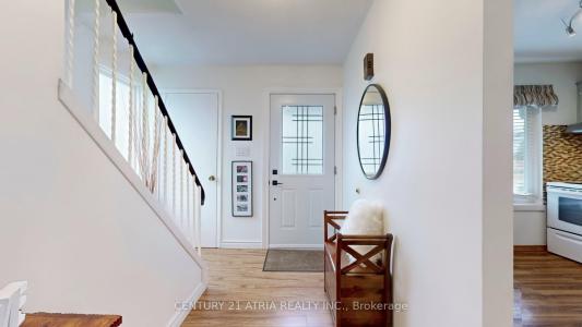 326 CLIFFWOOD ROAD, Toronto, Ontario M2H 2E5, Canada