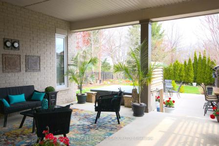 3 NOVA SCOTIA ROAD, Brampton, Ontario L6Y 5K8, Kanada
