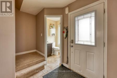 27 TOMPKINS COURT, Norwich (norwich Town), Ontario N0J 1P0, Canada