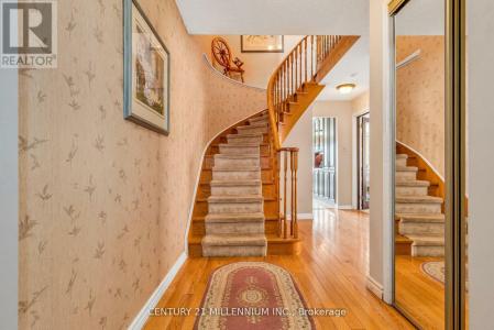 82 CANDY CRESCENT, Brampton (northwood Park), Ontario L6X 3Z9, Canada
