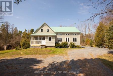 19867 KENYON RD CONCESSION 1, North Glengarry, Ontario K0C 1A0, Canada