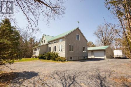 19867 KENYON RD CONCESSION 1, North Glengarry, Ontario K0C 1A0, Kanada