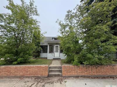 240 3RD AVENUE E, Biggar, Saskatchewan S0L 2V0, Canada