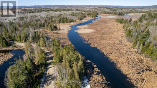 01 ASHDAD ROAD EAST, Greater Madawaska, 安大略省 K0J 1H0, 加拿大