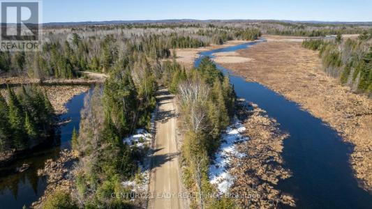 01 ASHDAD ROAD EAST, Greater Madawaska, 安大略省 K0J 1H0, 加拿大