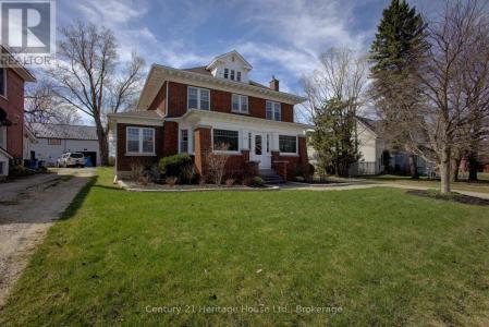 375 LAMBTON STREET WEST, West Grey, Ontario N0G 1R0, Kanada