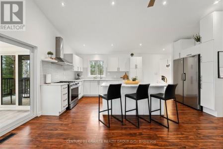 26908 HWY 28 HIGHWAY SOUTH, Highlands East (cardiff Ward), أونتاريو K0L 1C0, كندا