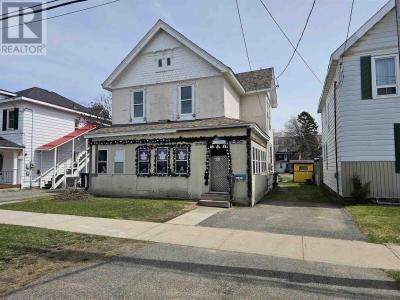 84 PILGRIM ST, Sault Ste Marie, Ontario P6A 3E7, Canada