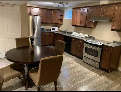 16 NICHOLAS DRIVE, St. Catharines, 安大略省 L2S 4C2, 加拿大