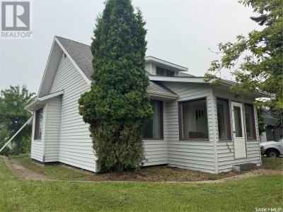 240 3RD AVENUE E, Biggar, Saskatchewan S0L 2V0, Canada