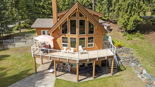 7889 GARDINER ROAD, Anglemont, 不列顛哥倫比亞省 V0E 1M8, 加拿大