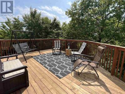 42 CODY POINT CT, Sault Ste. Marie, Ontario P6B 6L8, Canadá