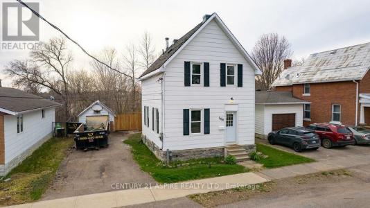 568 MOFFAT STREET, Pembroke, Ontario K8A 3Y1, Canada