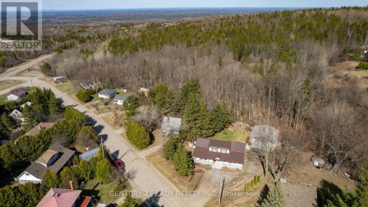 63 SEBASTOPOL DRIVE, Bonnechere Valley, オンタリオ K0J 1W0, カナダ