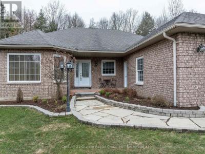 117 HALBIEM CRESCENT, Dysart Et Al (dysart), Ontario K0M 1S0, Canada