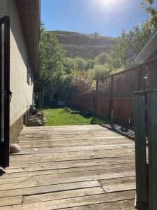 10335 110 AVENUE, Peace River, Альберта T8S 1K4, Канада