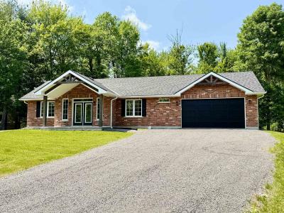 1713 HOLLOWVIEW ROAD, Centre Hastings, Ontario K0K 3E0, Canada