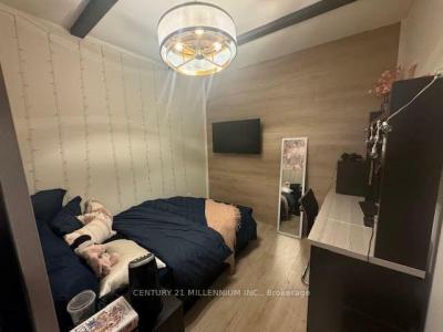 145 COLUMBIA STREET W, Waterloo, Ontario N2L 3L2, Kanada