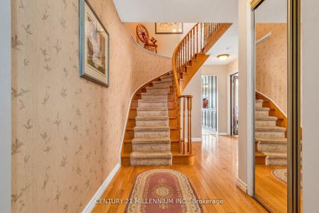 82 CANDY CRESCENT, Brampton, Ontario L6X 3Z9, Canada