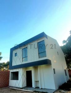 Urb. La Molina, UV 230, Manzana 53, Lote 9 9, Norte, Santa Cruz 00001, ボリビア