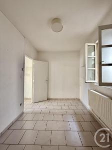 Moulins, Alvernia 03000, Francia