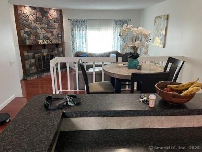 57 Meetinghouse Village 6, Meriden, Connecticut 06450, Estados Unidos