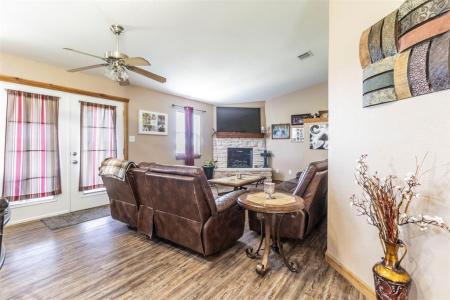 9309 Alabama Street, Joshua, テキサス 76058, アメリカ合衆国