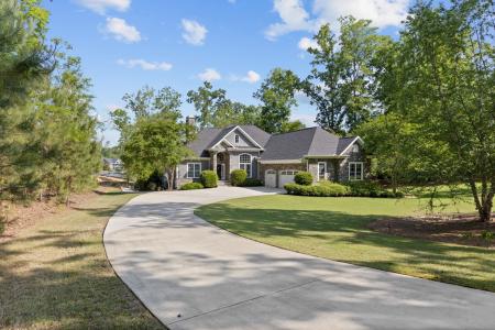 217 Commonwealth Drive, Ninety Six, SC 29666, USA
