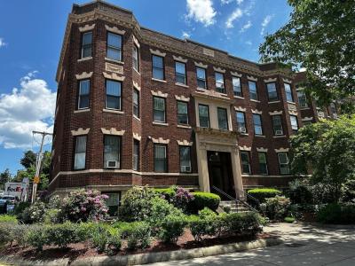 224 Jamaicaway , #9, Boston, Massachusetts 02130, USA