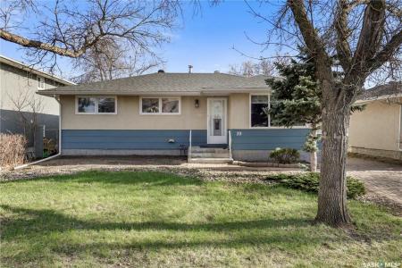 39 FUHRMANN CRESCENT, Regina, Saskatchewan S4R 5S4, Canada
