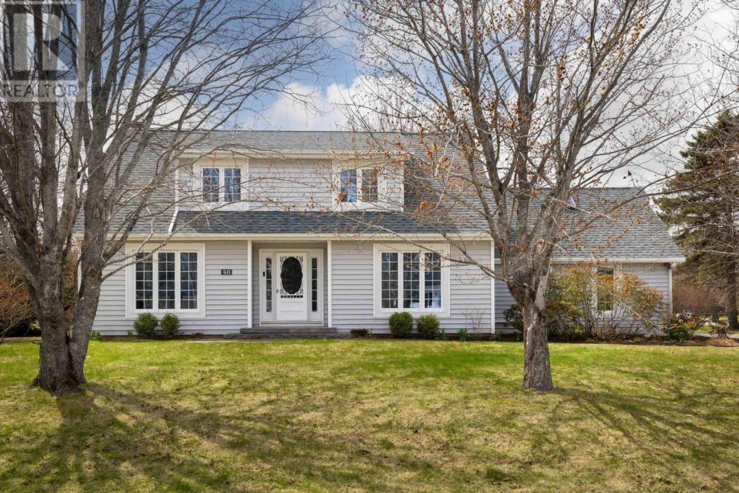 40 BARDIN CRESCENT, Charlottetown, Isla Del Principe Edward C1E 1N2, Canadá