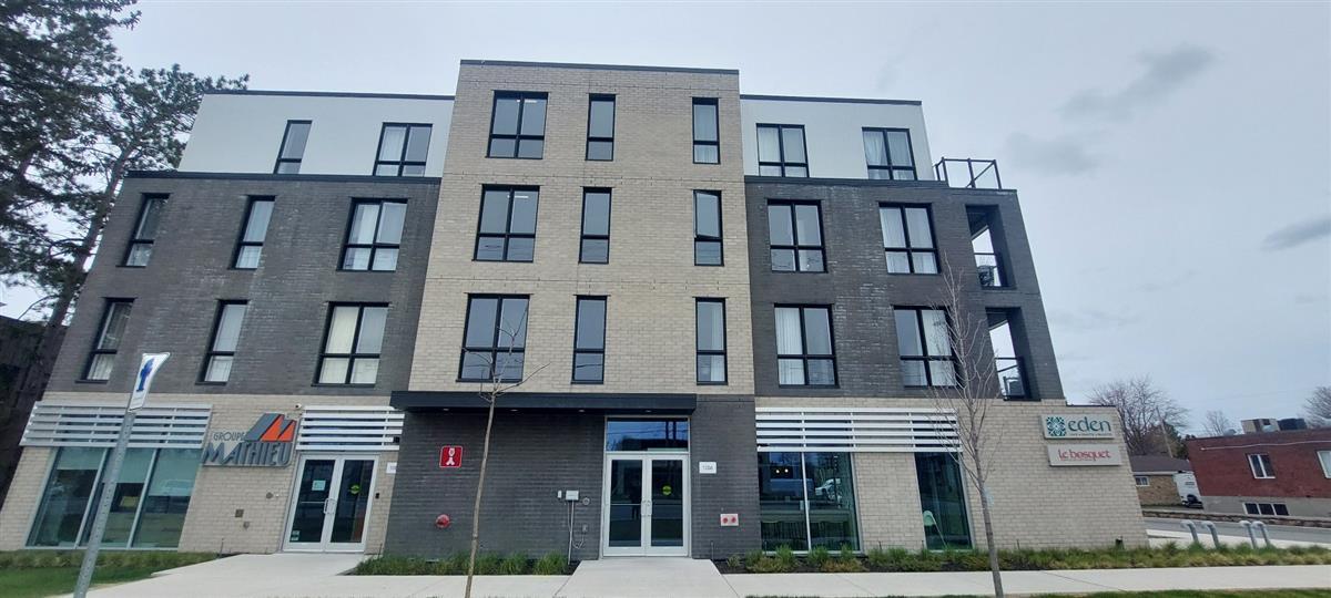 1056  Boul. du Curé-Labelle, Blainville, Quebec J7C 2M6, Canada