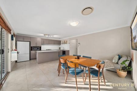 15 Vaal Way, Edmondson Park, NSW 2174, אוסטרליה