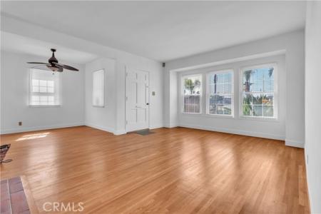 4827 West Broadway, Hawthorne, California 90250, HOA KỲ