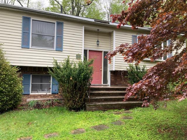 5 Henry Road, West Milford Township, New Jersey 07421