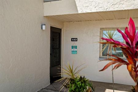 7701 Starkey Rd. #443, Seminole, Florida 33777